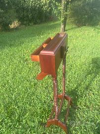 Servo muto in stile Albert