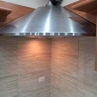 Cappa angolare per cucina