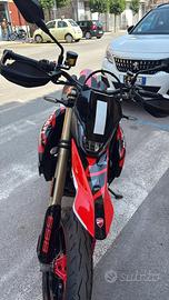 Hypermotard 698