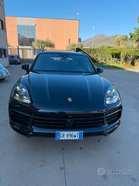 Porsche cayenne e-hibrid