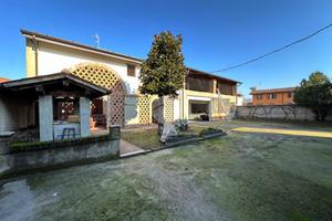 CASA INDIPENDENTE A DELLO