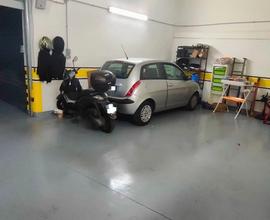 Ampio box auto di 40mq