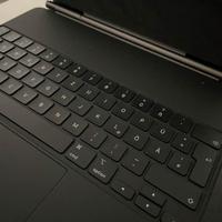 Apple magic keyboard 12.9