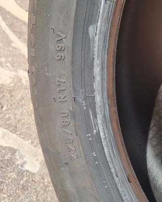Gomme Pirelli 255/60/17