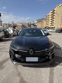 Megane evolution MY23 130cv comfort range AC22