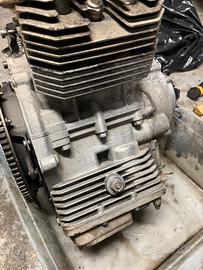 Motore moto guzzi v35 pc