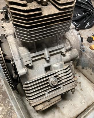 Motore moto guzzi v35 pc