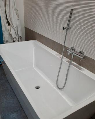 Vasca in resina di design 