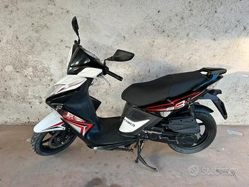 Scooter kymco super 8 50 4 tempi