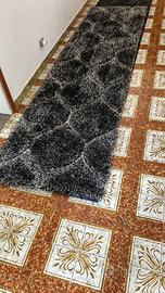 Tappeto lungo e stretto