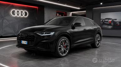 Audi Q8 50tdi s-line interno/esterno 