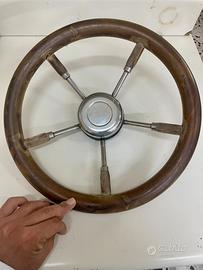 Volante in radica