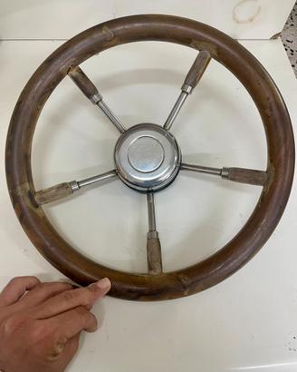 Volante in radica