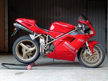 Ducati 748 anno 2000