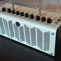 AMPLIFICATORE PER CHITARRA 