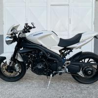 Triumph speed triple 1050