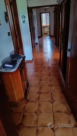 Appartamento in costruzione singola anni 80