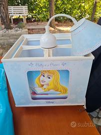lampadario con immagini principesse disney: 