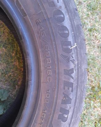 4 Pneumatici Goodyear 215/65 R16C 109/107T - solo 