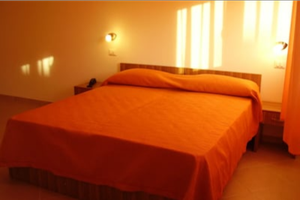 Camere con bagno privato e ristorante