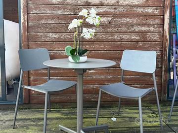 TAVOLO DA BAR E 2 SEDIE