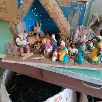 Presepe con statuine