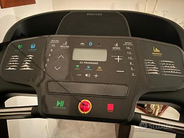 DOMYOS T540C Tapis roulant connesso, 16 km/h, 45x1
