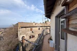 3 LOCALI A VITERBO
