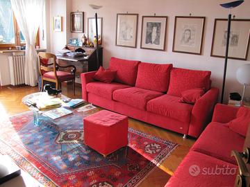 Trilocale ristrutturato centrale, nel verde