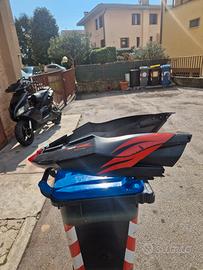 Carena posteriore + fanale Aprilia sr 50