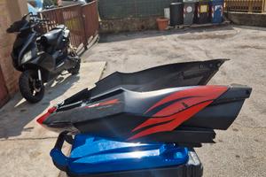 Carena posteriore + fanale Aprilia sr 50