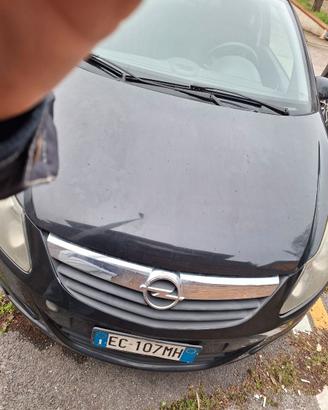 Opel corsa 2010 gpl