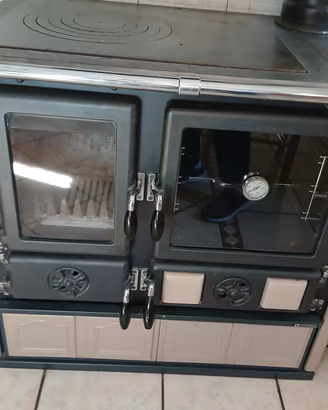 stufa a legna in maiplica