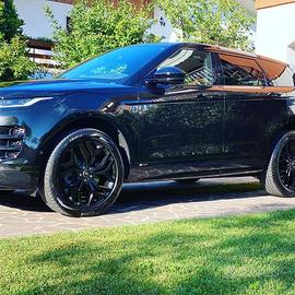 RANGE ROVER EVOQUE R-DYNAMIC SE TOTAL BLACK