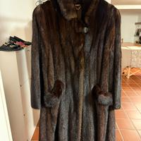 Pelliccia visone femmina colore marrone scuro