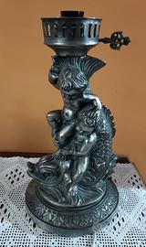 LAMPADA DA TAVOLO IN PELTRO