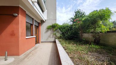 MONOLOCALE A PESCHIERA BORROMEO