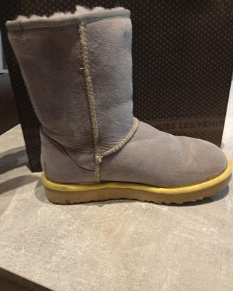 Ugg numero 37