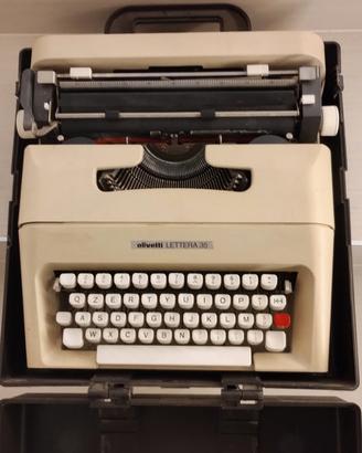 macchina da scrivere  Olivetti lettera 35