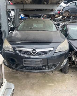 Ricambi musata opel astra 2014