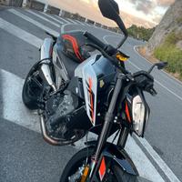 KTM 79 Duke L