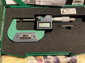 Micrometro INSIZE 0-25 x alberi scanalati chiavett
