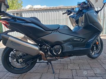 Yamaha Tmax 560