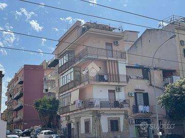 2 LOCALI A PALERMO