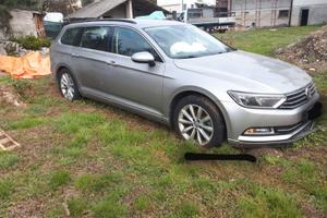 Passat 2017 incidentata