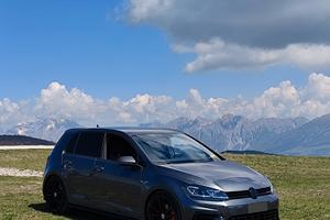 Volkswagen Golf 7.5 1.5 R-line