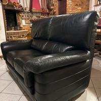 Divano pelle nera