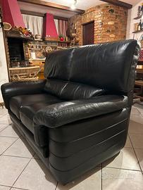 Divano pelle nera