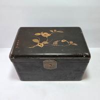 Vecchia scatola cinese laccata primi '900