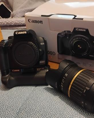 macchina fotografica Canon con obbiettivo 